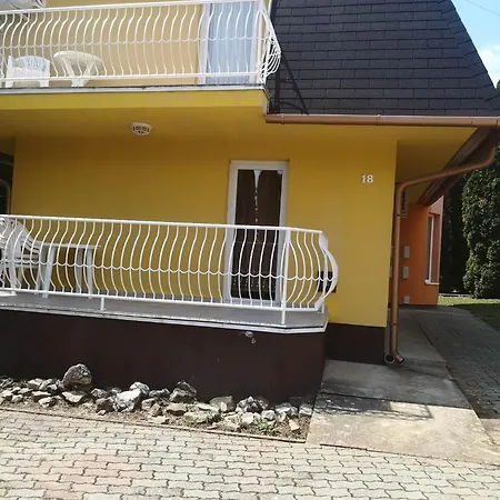Apartment B18 Apartman